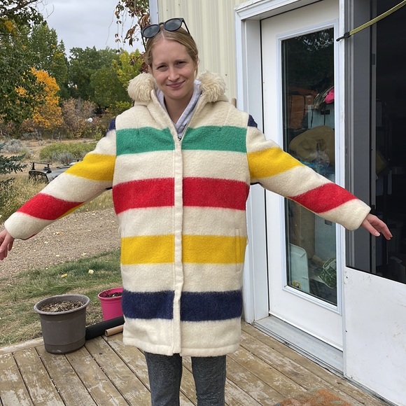 Vintage 3 point Hudson’s Bay Blanket Coat, leg warmers and belt. - Picture 9 of 9